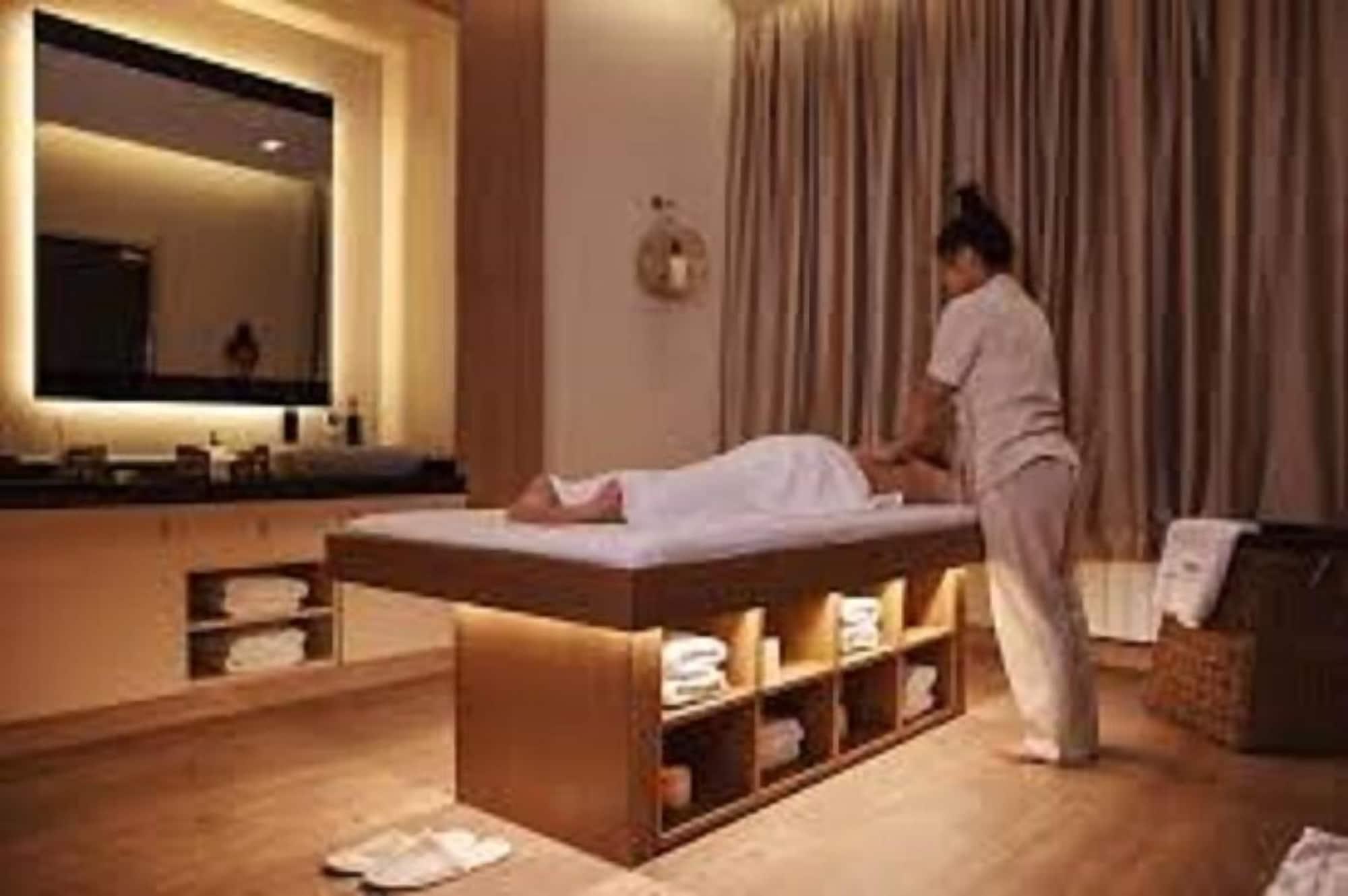 Queens Hotel 3*
